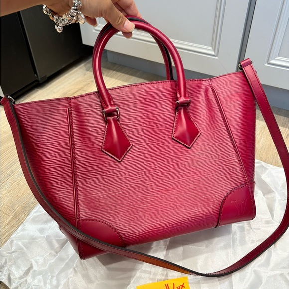 Authentic Louis Vuitton Fuchsia Epi Leather Phenix PM Bag - Picture 3 of 11